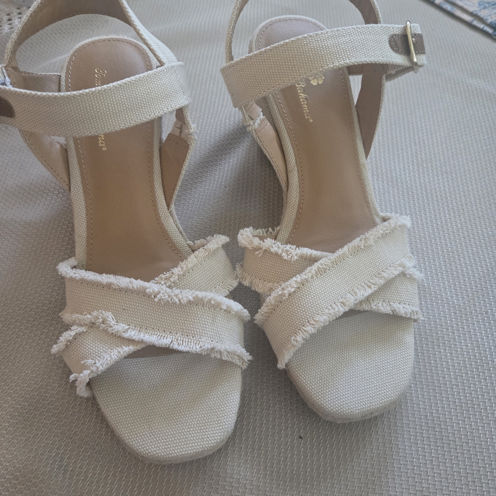 Tommy Bahama Tan Frayed Strap Sandals